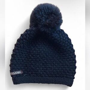 Black Blue Pom-Pom Beanie by Artesana